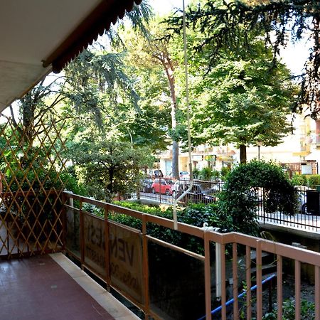 L'Approdo Del Re Apartment Caserta Exterior photo
